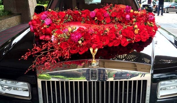 How much does the whole Rolls-Royce wedding team cost? Wuling Hongguang is not expensive! How much does the whole Rolls-Royce wedding team cost? Wuling Hongguang is not expensive!