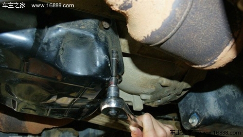Otomatik şanzıman daha hassastır ve size otomatik şanzımanı korumayı öğretir Otomatik şanzıman daha hassastır ve size otomatik şanzımanı korumayı öğretir